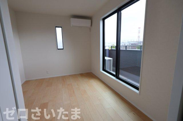 《仲介手数料無料》南区白幡６丁目3新築一戸建ての洋室