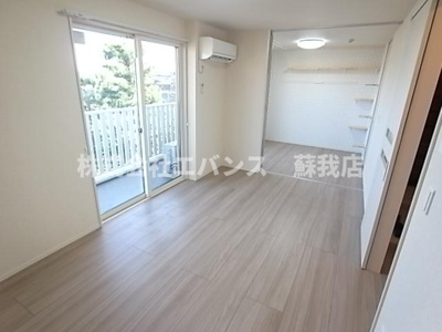 【洋室】 | Holy Lands(ホーリーランド） | 明るい洋室です