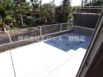 【バルコニー】 | Holy Lands(ホーリーランド） | 落ち着いた時間を過ごせるバルコニーです