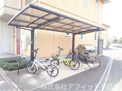 【その他共用部分】 | TIME&STYLE EAST | 屋根付き駐輪場