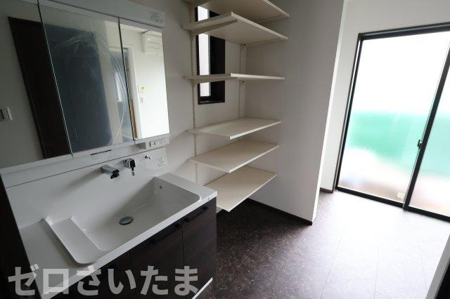 《仲介手数料無料》南区白幡６丁目1367-1新築一戸建ての独立洗面台