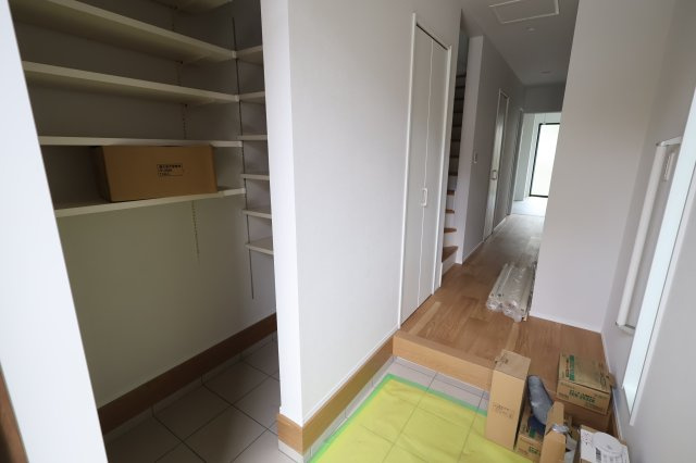 《仲介手数料無料》南区白幡６丁目1367-1新築一戸建て