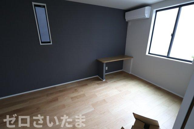 《仲介手数料無料》南区白幡６丁目1367-1新築一戸建ての居間・リビング