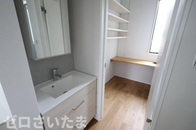 《仲介手数料無料》南区白幡６丁目1367-1新築一戸建ての独立洗面台