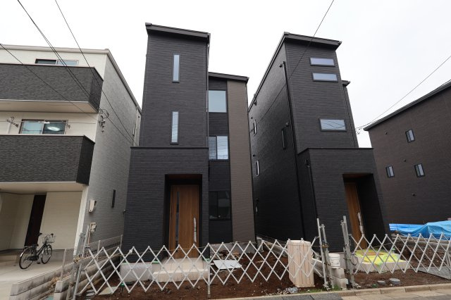 《仲介手数料無料》南区白幡６丁目1367-1新築一戸建て