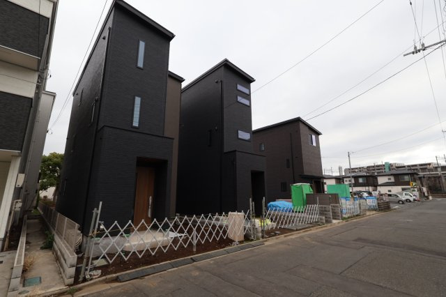 《仲介手数料無料》南区白幡６丁目1367-1新築一戸建て