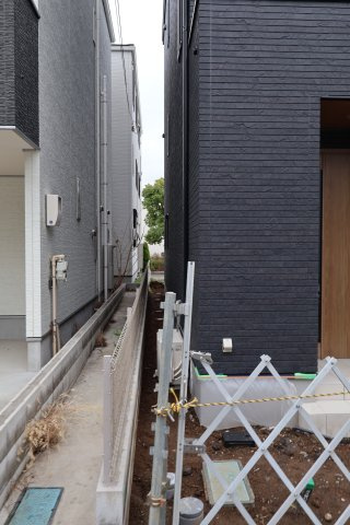 《仲介手数料無料》南区白幡６丁目1367-1新築一戸建て