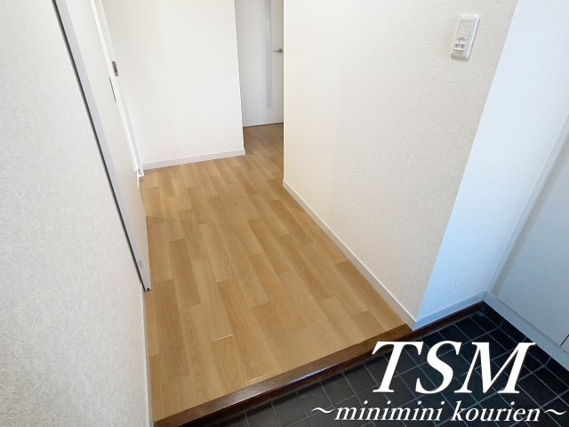 第２メゾン香里の玄関