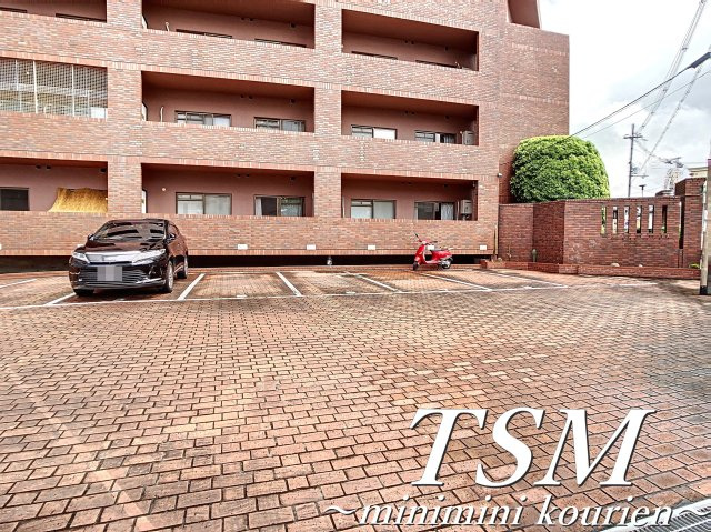 第２メゾン香里の駐車場