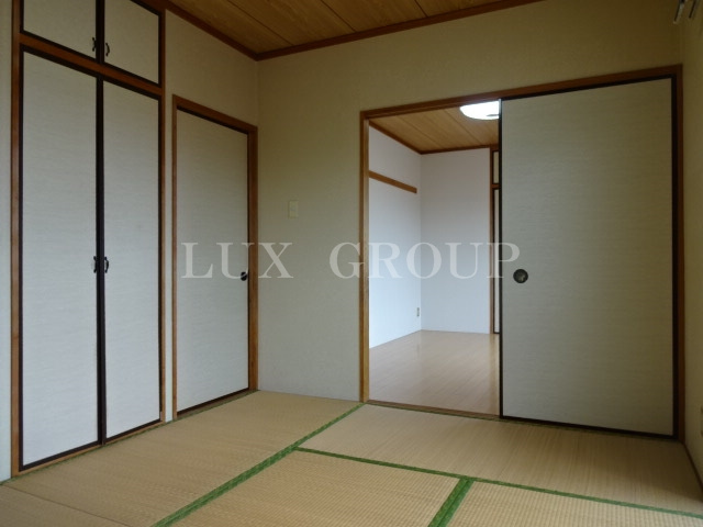 【内装】 | エミグラント