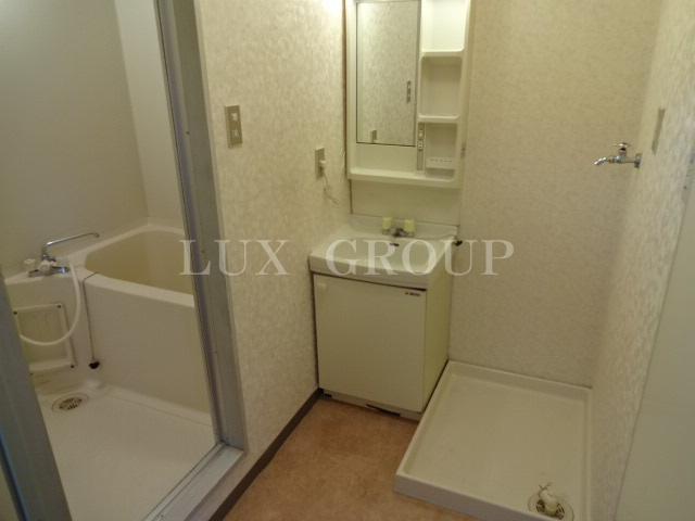 【洗面所】 | エミグラント