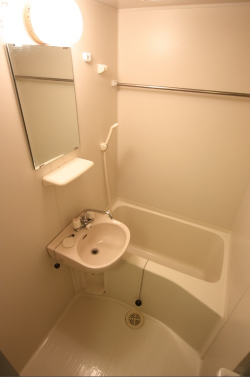 レオパレスＷ　Ｋハイツの浴室