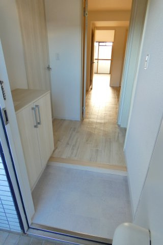 【玄関】 | シューズボックスのある玄関です