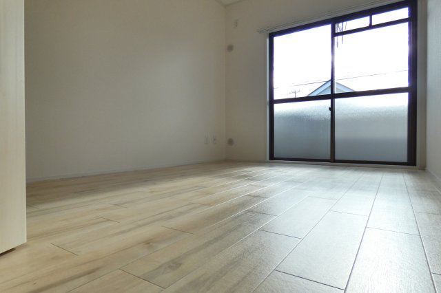 【洋室】 | 6.0帖の洋室になります。
オール洋室で使いやすいですよ。