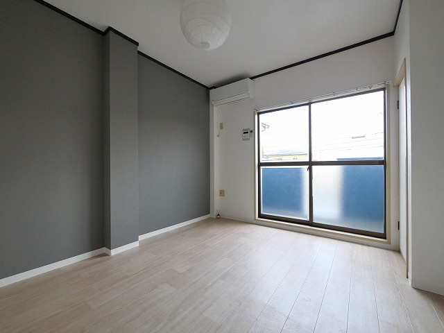 Revo郡山の居間・リビング