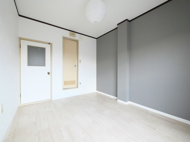 Revo郡山の居間・リビング