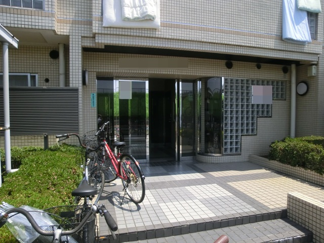 テラスハウス吉田のエントランス|エントランススペース。