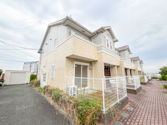 ポムダムールの外観|綺麗な外観です☆