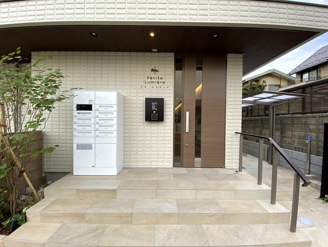 Petite Lumiereのエントランス