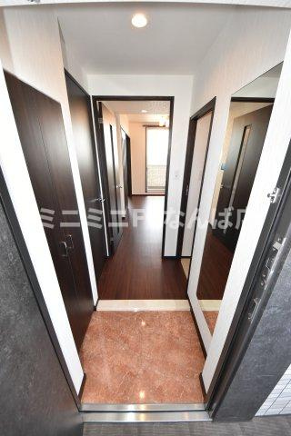 プレジオ難波アジアンの玄関