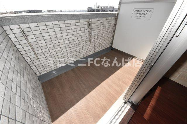 プレジオ難波アジアンのバルコニー