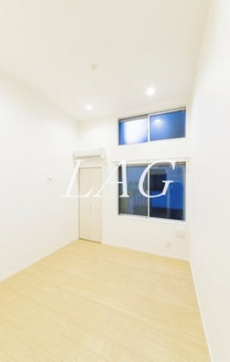 【居間・リビング】 | ＯＶＥＳＴ | 洋室のお部屋です。