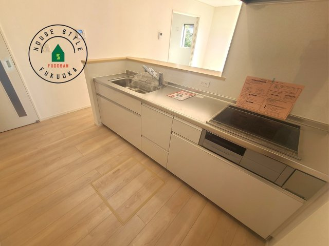 福津市西福間3丁目第7-2棟（1号棟）の内観：施工例|忙しい朝でも家族揃って食事をしたいゆとりあるダイニングスペース。