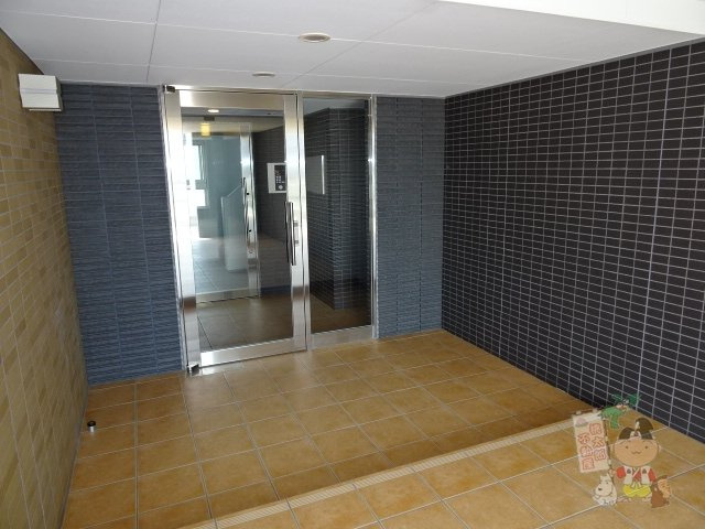 プランドール十日市のエントランス