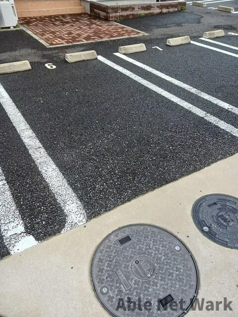 ヴェスティートⅡの駐車場|駐車場