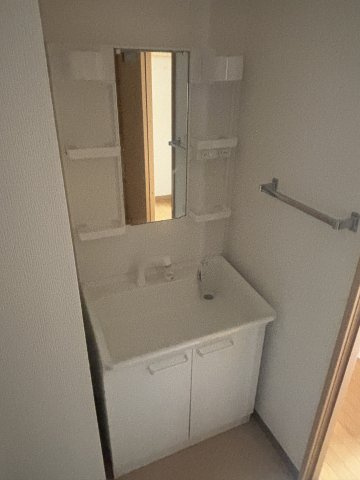 蔵屋マンション第二の独立洗面台