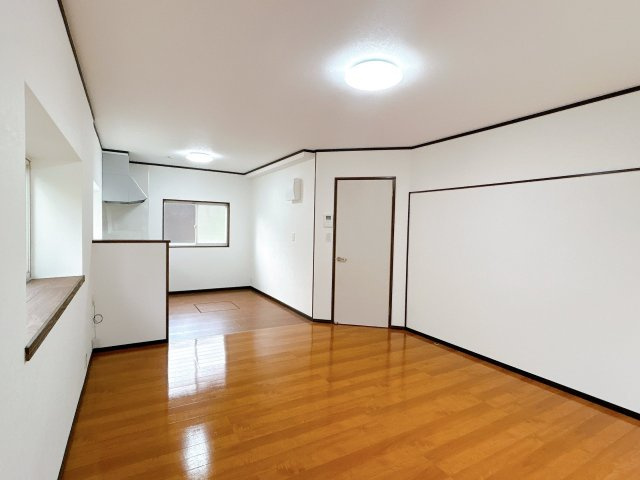 都城市都島町の中古一戸建の居間・リビング