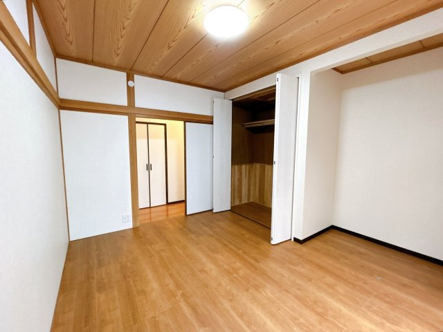 都城市都島町の中古一戸建の洋室