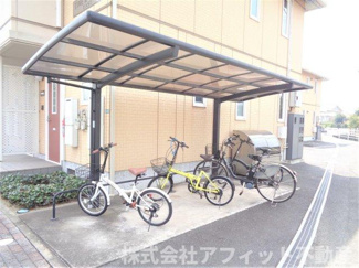 【その他共用部分】 | TIME&STYLE EAST | 屋根付き駐輪場