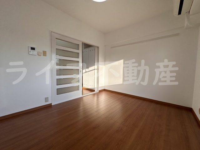 TAIHOメゾン大今里の居間・リビング