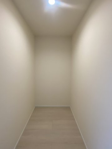大明丘1丁目　新築戸建てのキッチン|パントリー