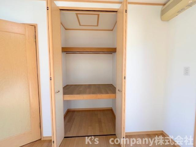 ●茅ヶ崎市高田4丁目　中古戸建の収納|洋室の収納スペース◇