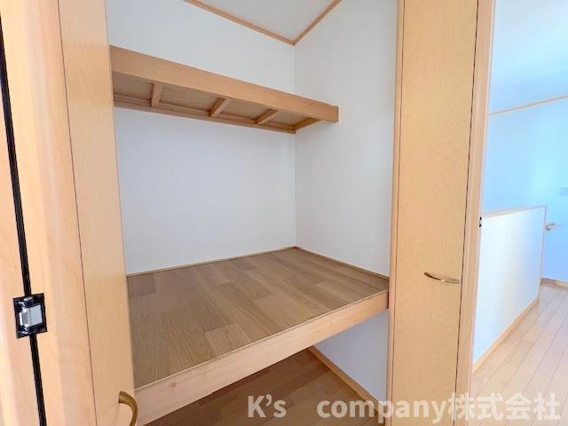 ●茅ヶ崎市高田4丁目　中古戸建の収納|洋室の収納スペース◇
