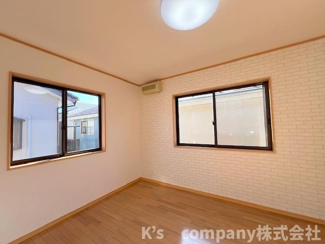 ●茅ヶ崎市高田4丁目　中古戸建の洋室|洋室7.2帖◇お子様のお部屋にもお勧めです◇