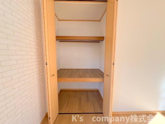 ●茅ヶ崎市高田4丁目　中古戸建の収納|洋室7.2帖の収納スペース◇
