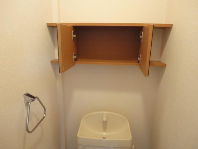 クレマチスのトイレ|戸棚