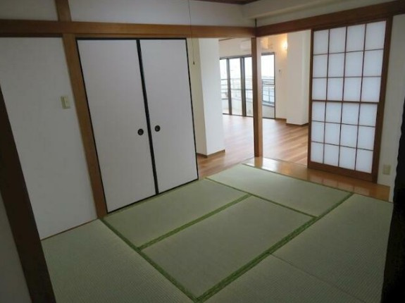 ハウスポート都立家政ビルの和室