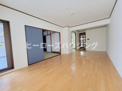 【居間・リビング】 | ロイヤル豊中玉井町