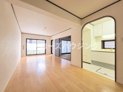 【居間・リビング】 | ロイヤル豊中玉井町 | ※2025年11月中旬撮影！