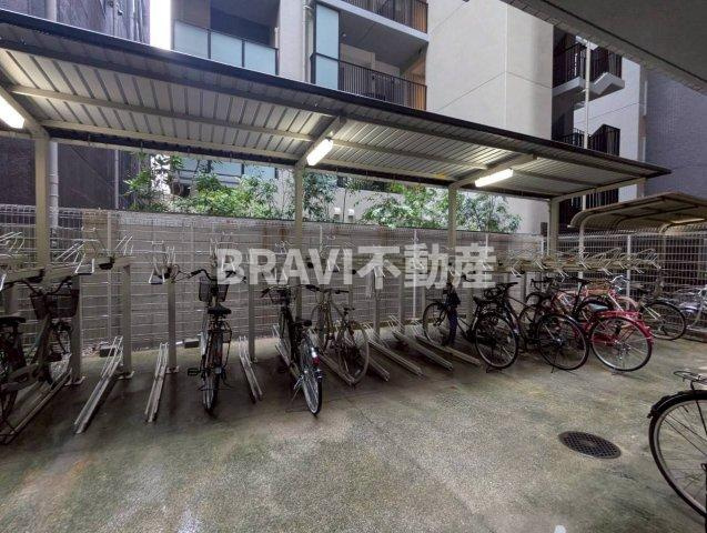 レジェンドール大阪天満G-レジデンス BRAVI不動産の駐車場