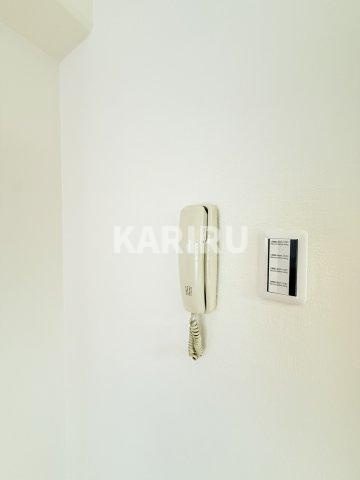 三恵上新庄ハイツの玄関