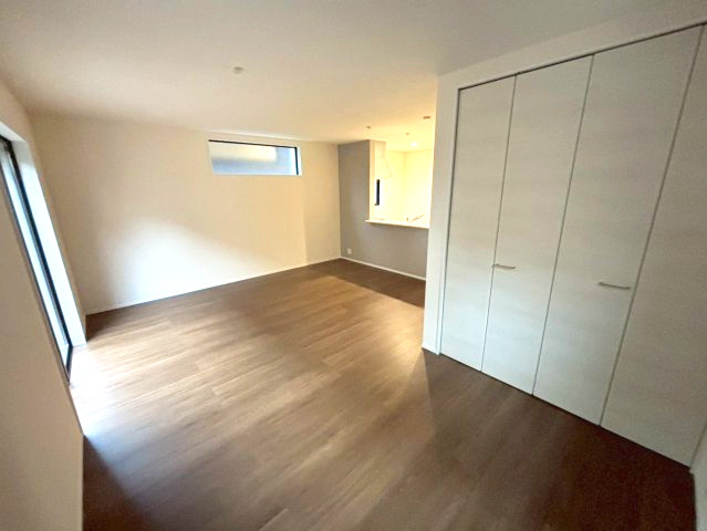 大明丘1丁目　新築戸建ての居間・リビング