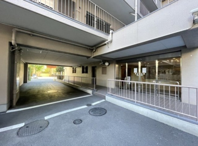 【駐車場】 | 飯田橋第一パークファミリア | カースペースがあります