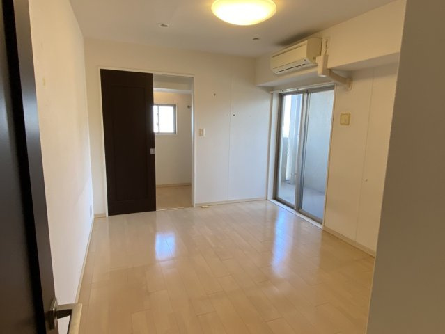 アルファステイツ神拝の洋室