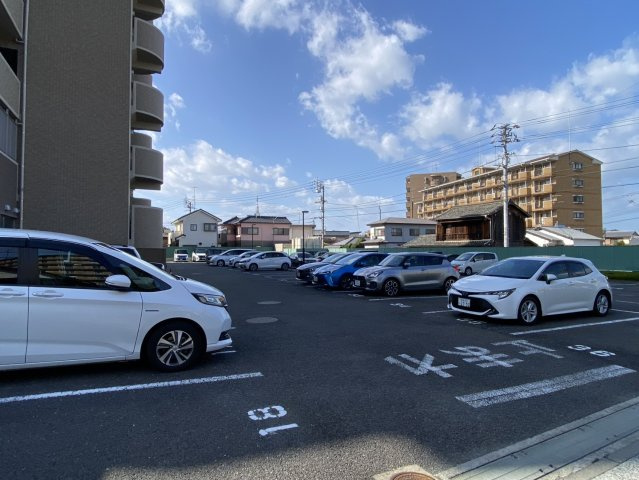 アルファステイツ神拝の駐車場