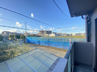 【展望】 | 2階部分　前面建物の影響がない角部屋で明るく開放的です。